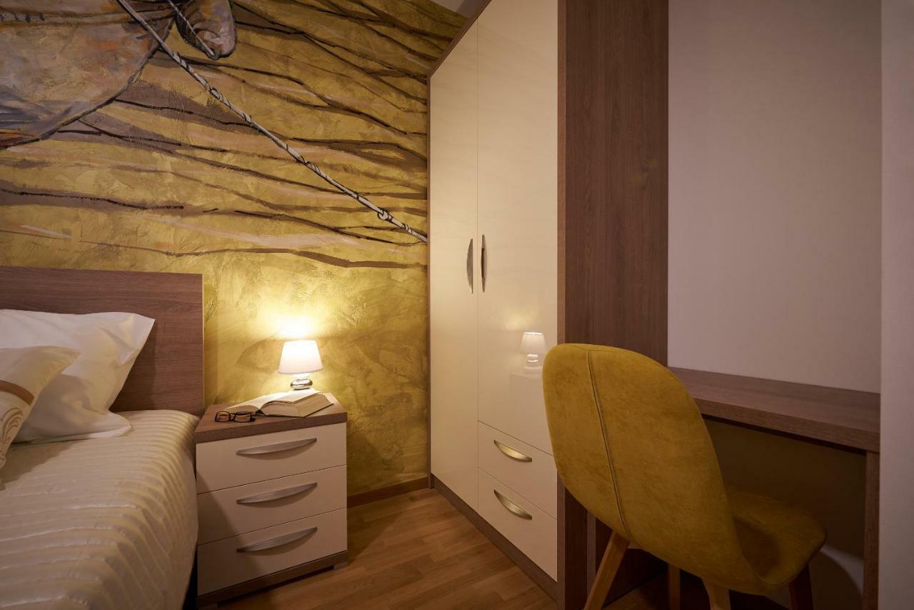 Luxury Villa Residence Zupanovic Трогир Екстериор снимка
