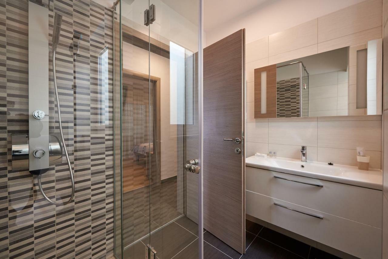 Luxury Villa Residence Zupanovic Трогир Екстериор снимка